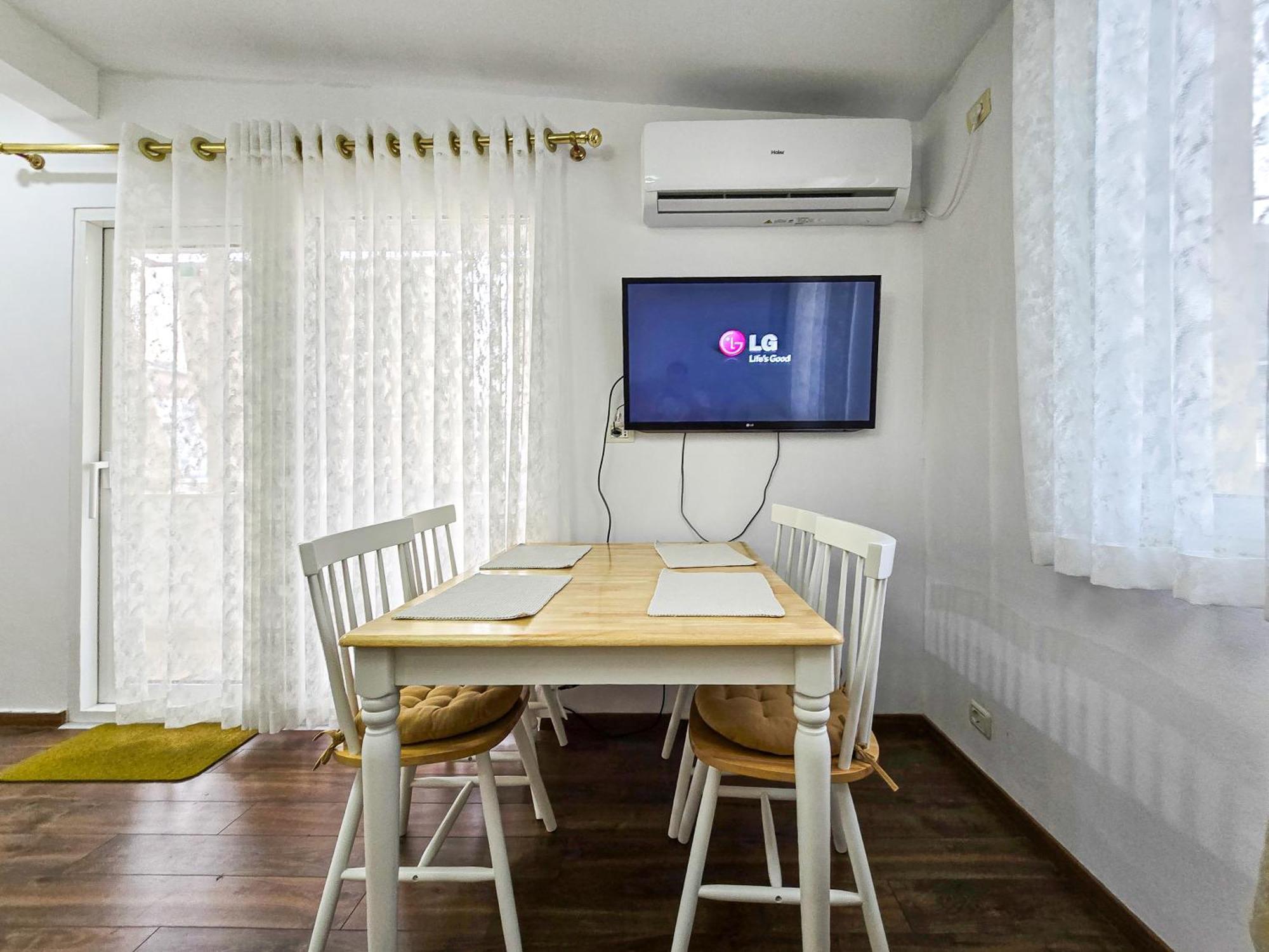 Lake Park 2Br Apartment ติรานา ภายนอก รูปภาพ