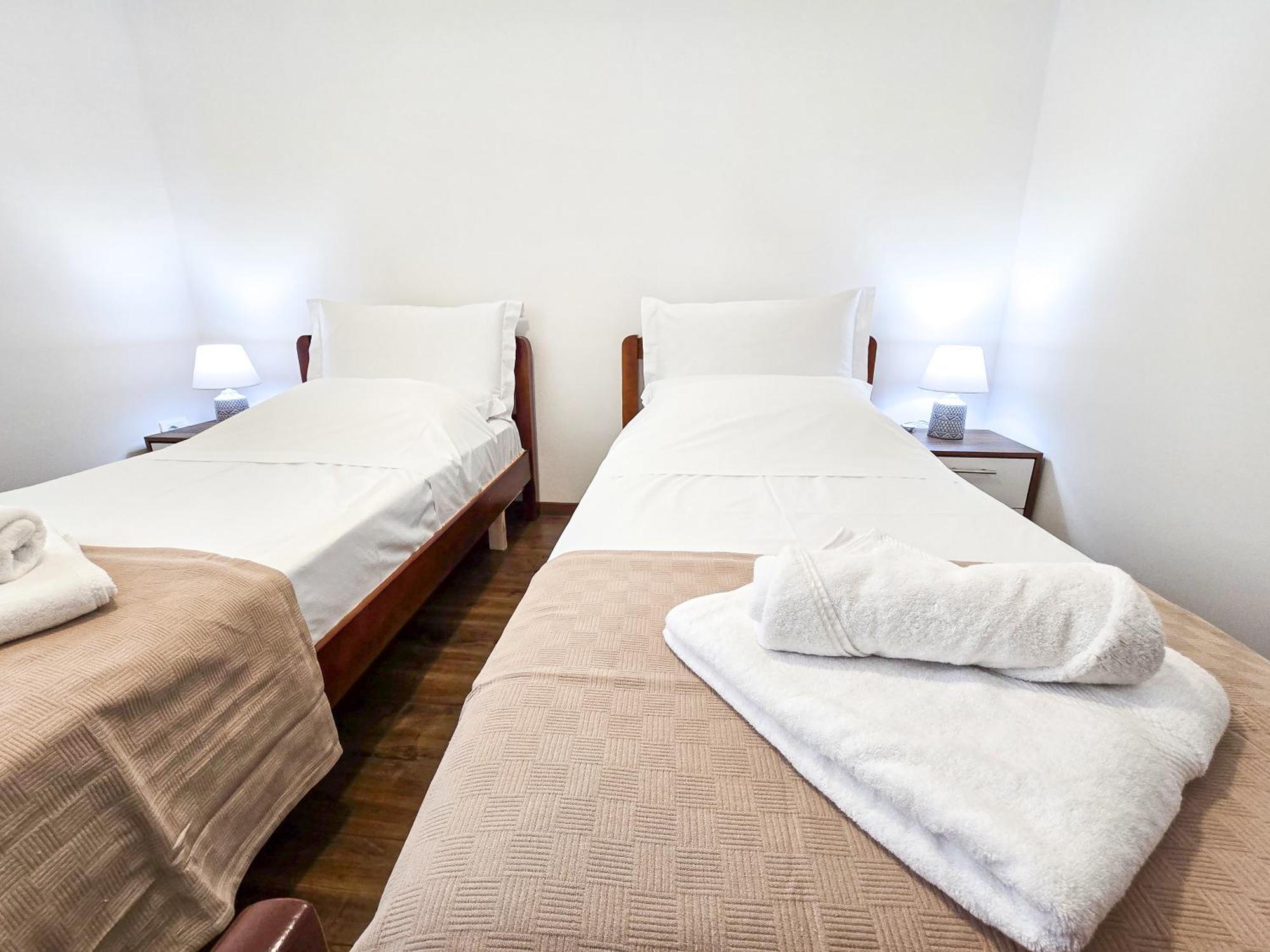 Lake Park 2Br Apartment ติรานา ภายนอก รูปภาพ